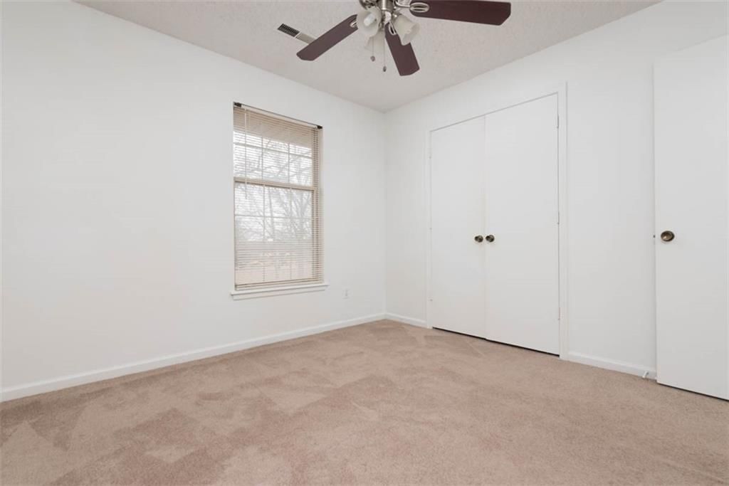 219 NW Barr Road — photo 12