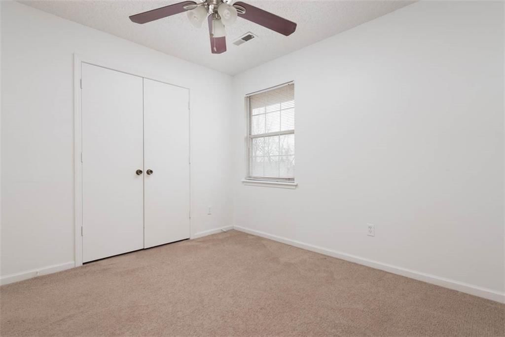219 NW Barr Road — photo 15