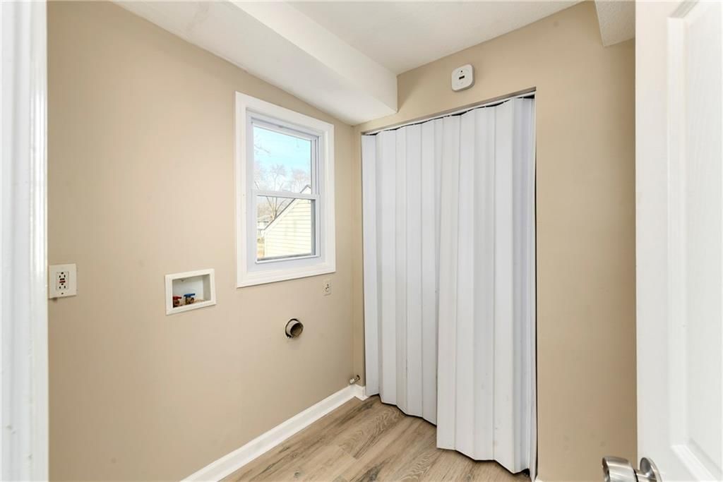 208 E 1st Street — photo 14