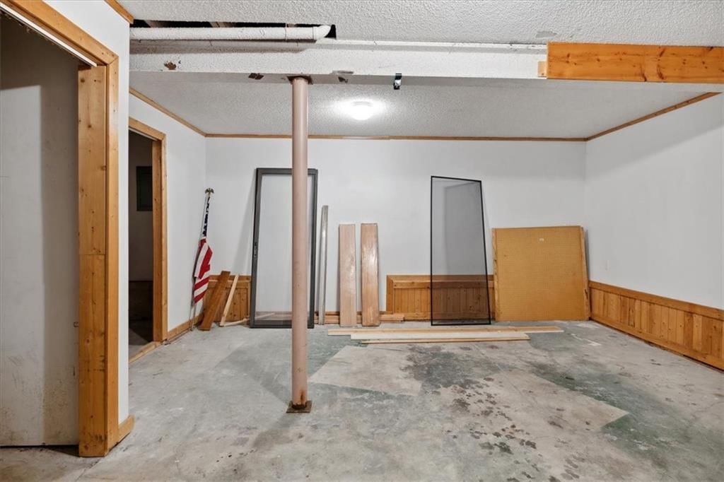 10111 Steele Road — photo 19