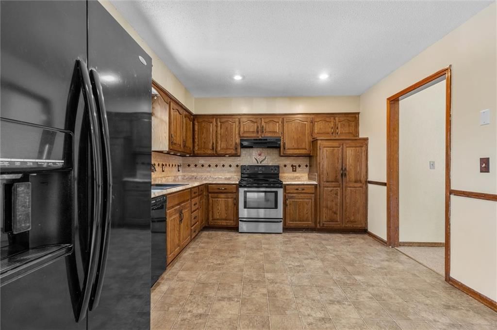 105 Ravenwood Drive — photo 11