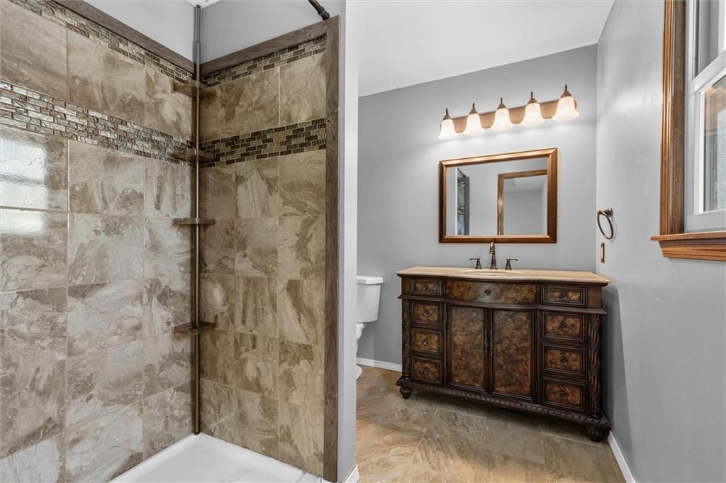105 Ravenwood Drive — photo 21