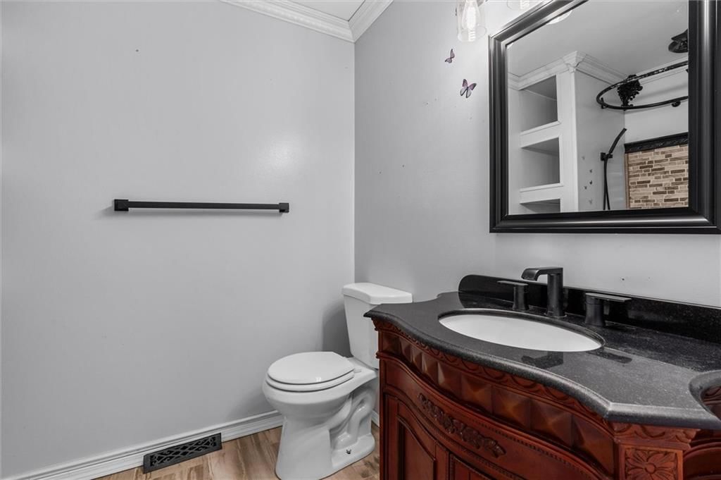 105 Ravenwood Drive — photo 25