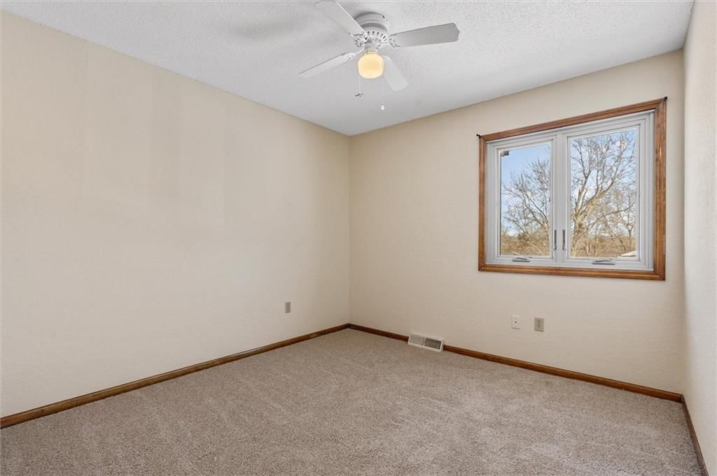 105 Ravenwood Drive — photo 27