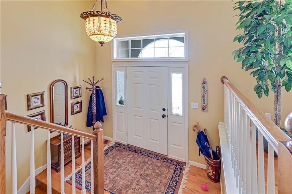 715 Canyon View Drive — photo 4