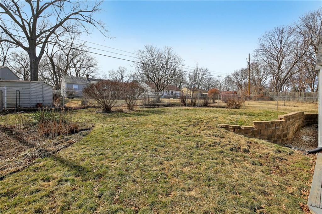 103 W Navajo Lane — photo 34