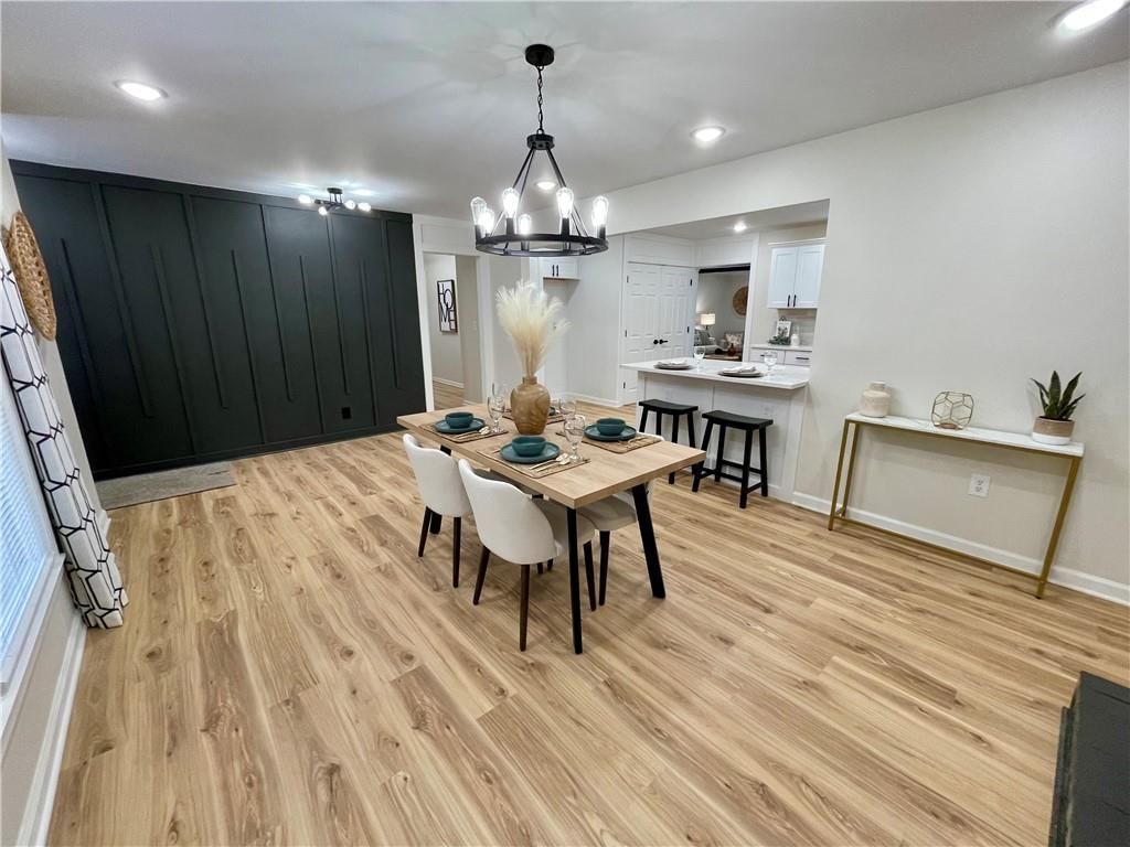4022 S Forest Avenue — photo 3