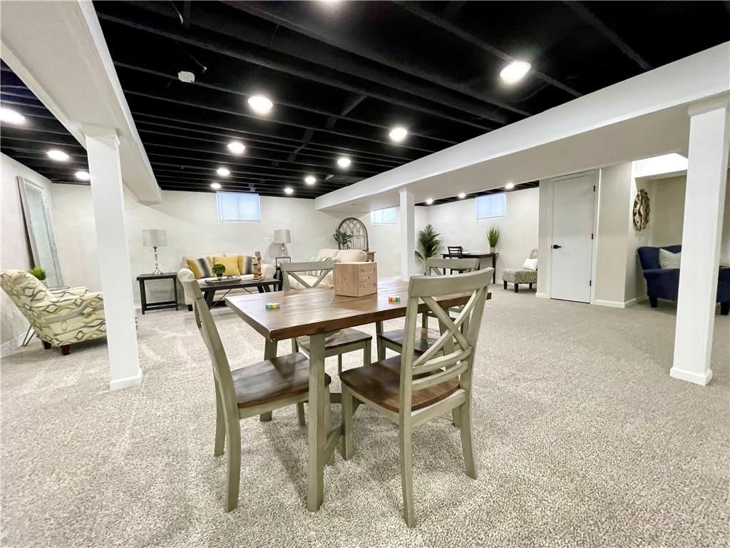 4022 S Forest Avenue — photo 32