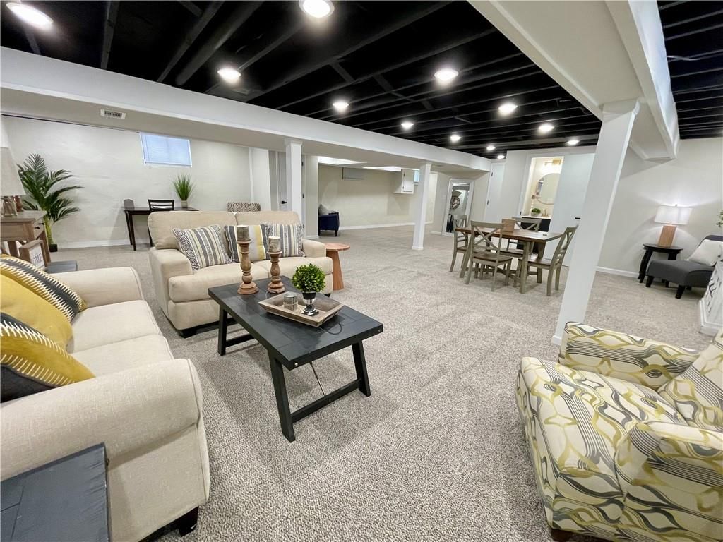 4022 S Forest Avenue — photo 35