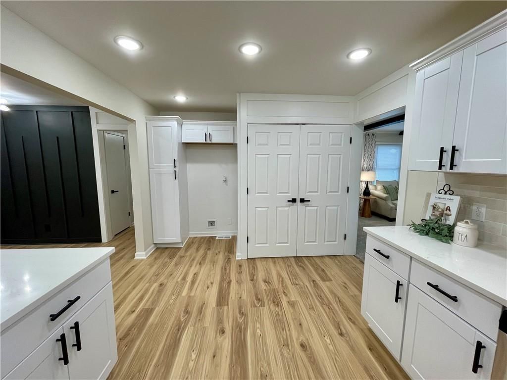 4022 S Forest Avenue — photo 9