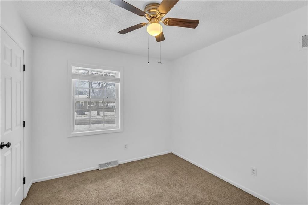 16100 Hight Avenue — photo 22