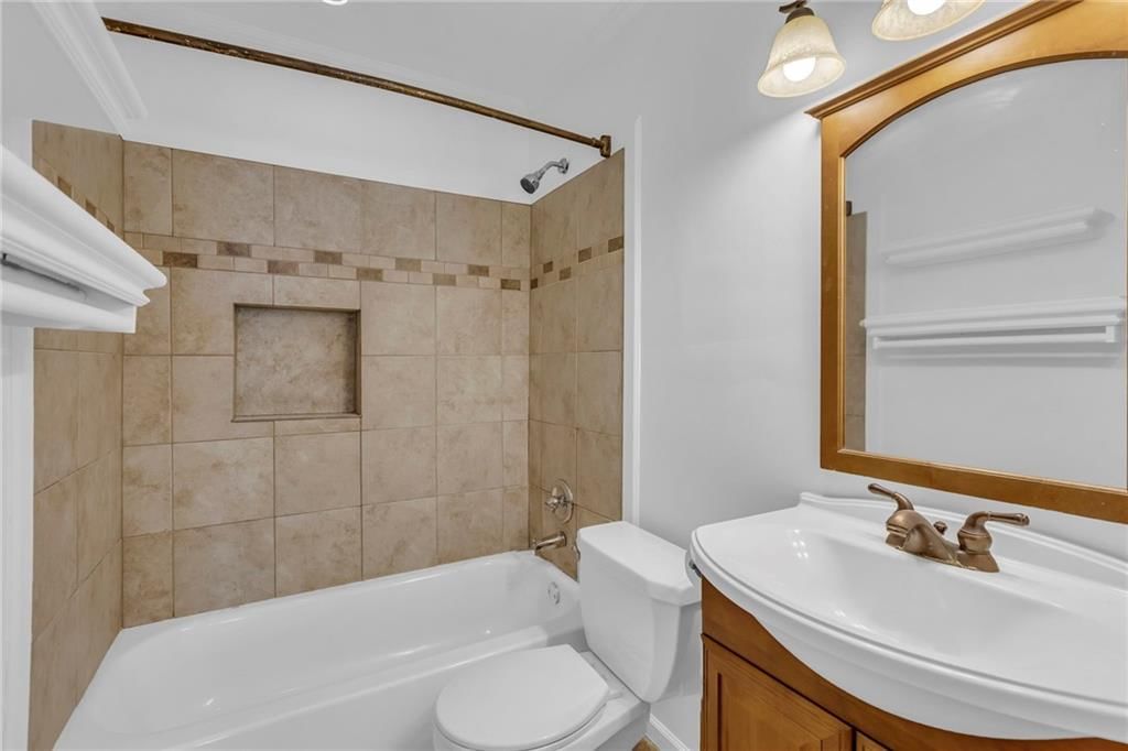 16100 Hight Avenue — photo 23