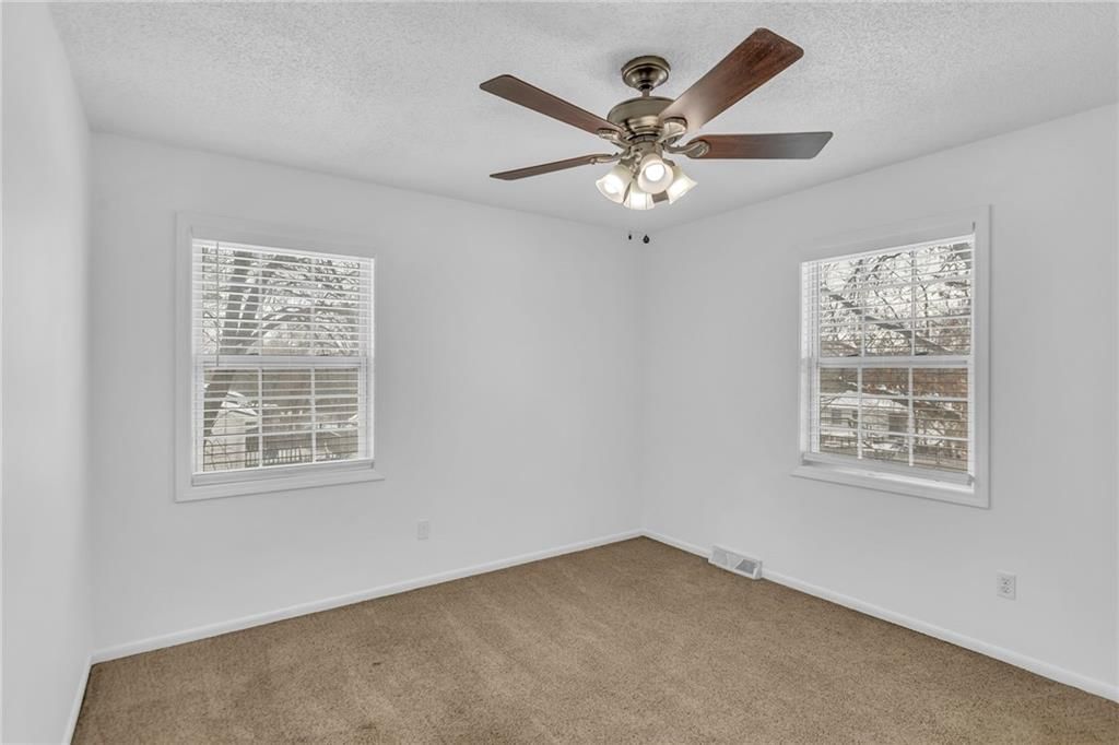 16100 Hight Avenue — photo 24