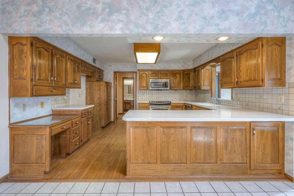 5013 W 112th Terrace — photo 20