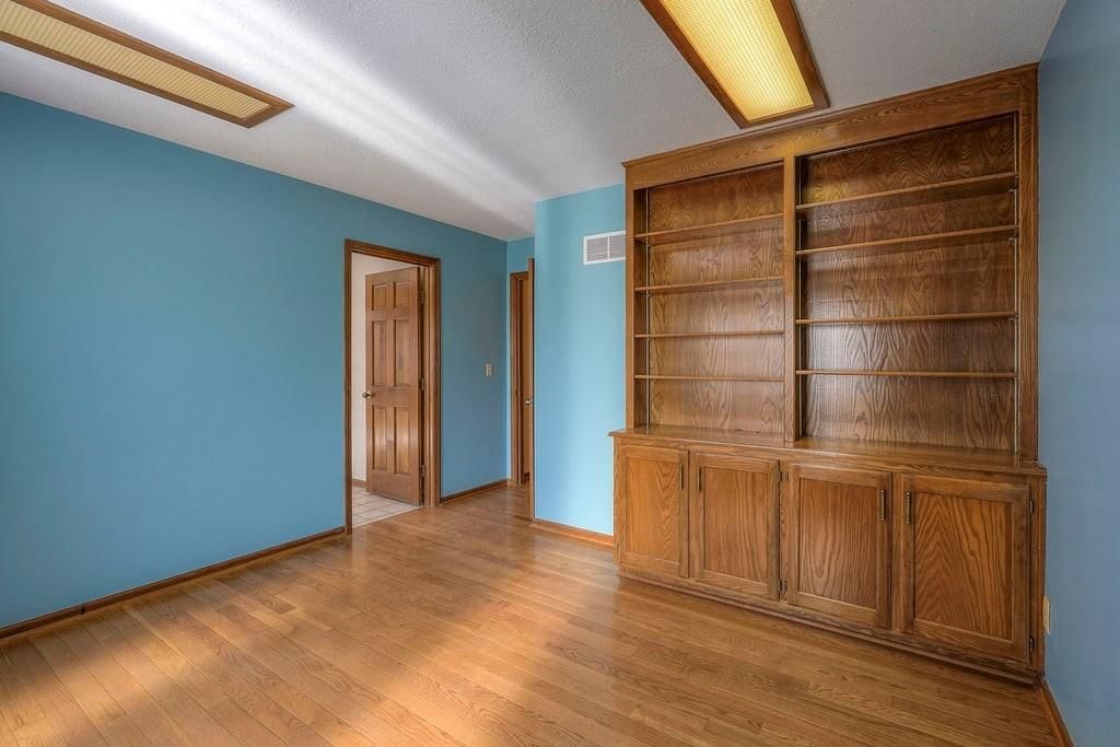 5013 W 112th Terrace — photo 29