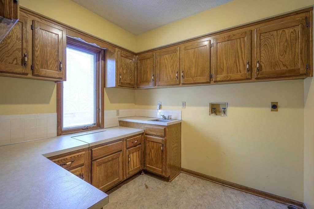 5013 W 112th Terrace — photo 30