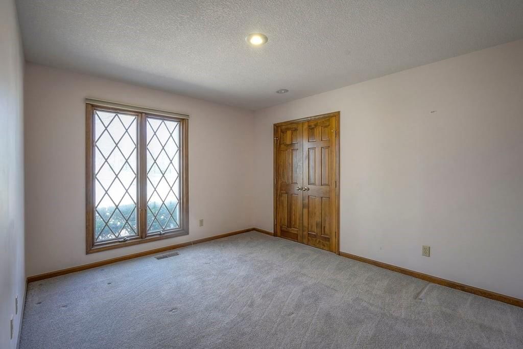 5013 W 112th Terrace — photo 34