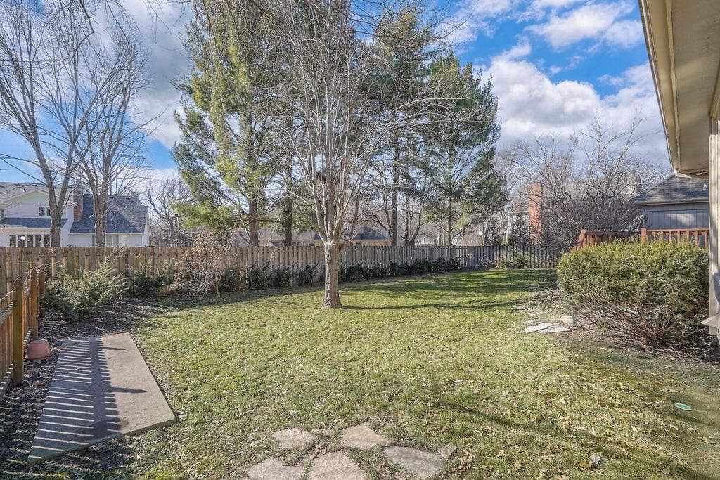 5013 W 112th Terrace — photo 57