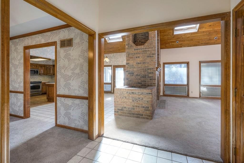 5013 W 112th Terrace — photo 8