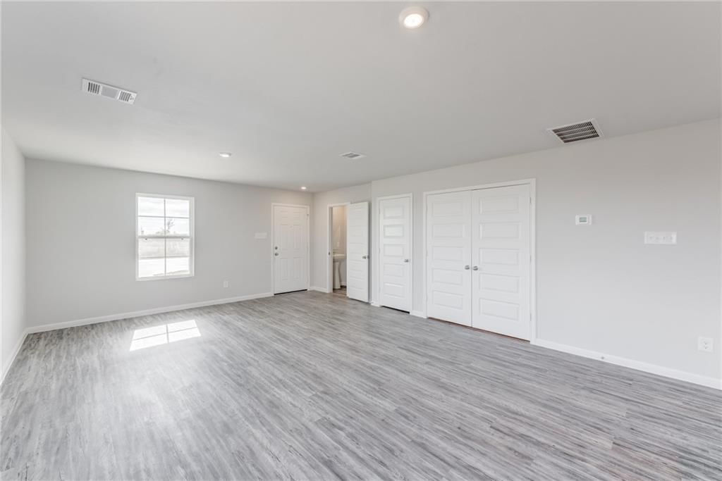 1703 E 41st Street — photo 3