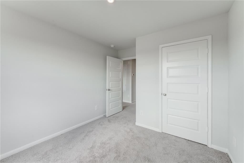 4033 Flora Avenue — photo 14