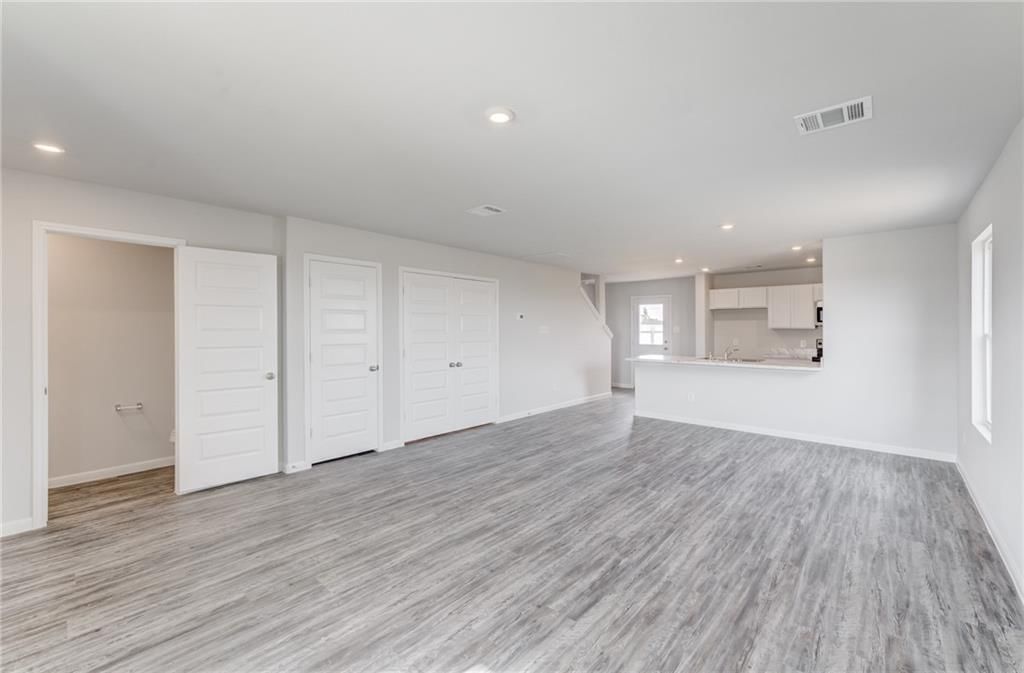 4045 Flora Avenue — photo 4