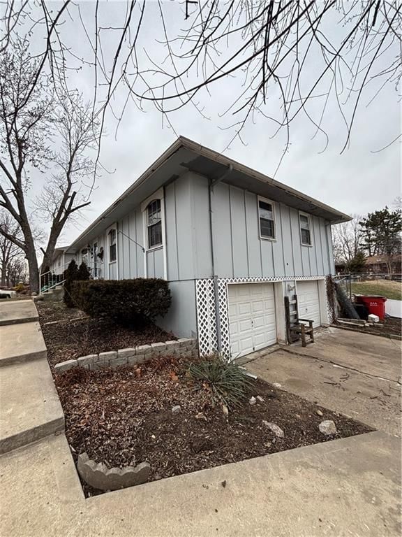 921 NE Sala Lane — photo 3