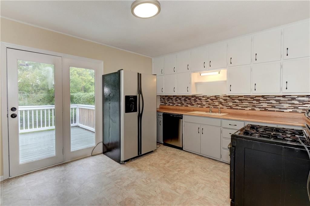 5341 Sloan Avenue — photo 9