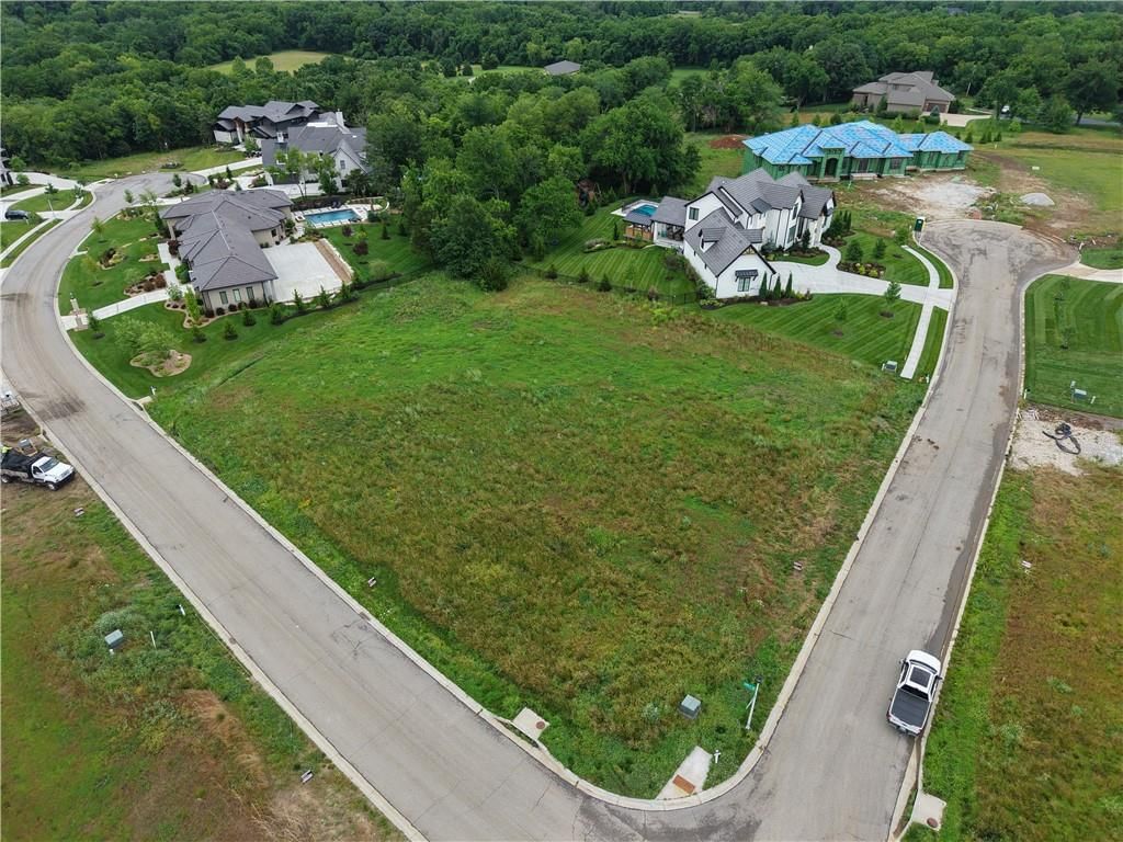 17501 W TERRYDALE Street, Overland Park, KS