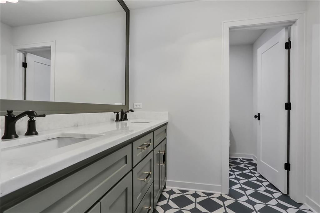 5002 W 71st Terrace — photo 20