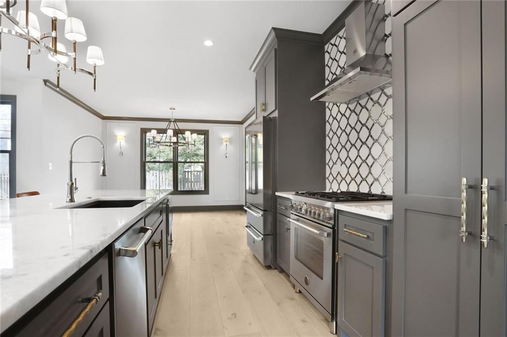 5002 W 71st Terrace — photo 8