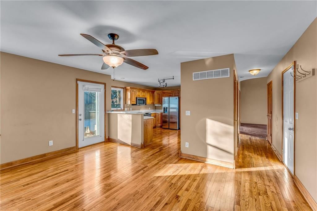 1800 Carmel Drive — photo 12