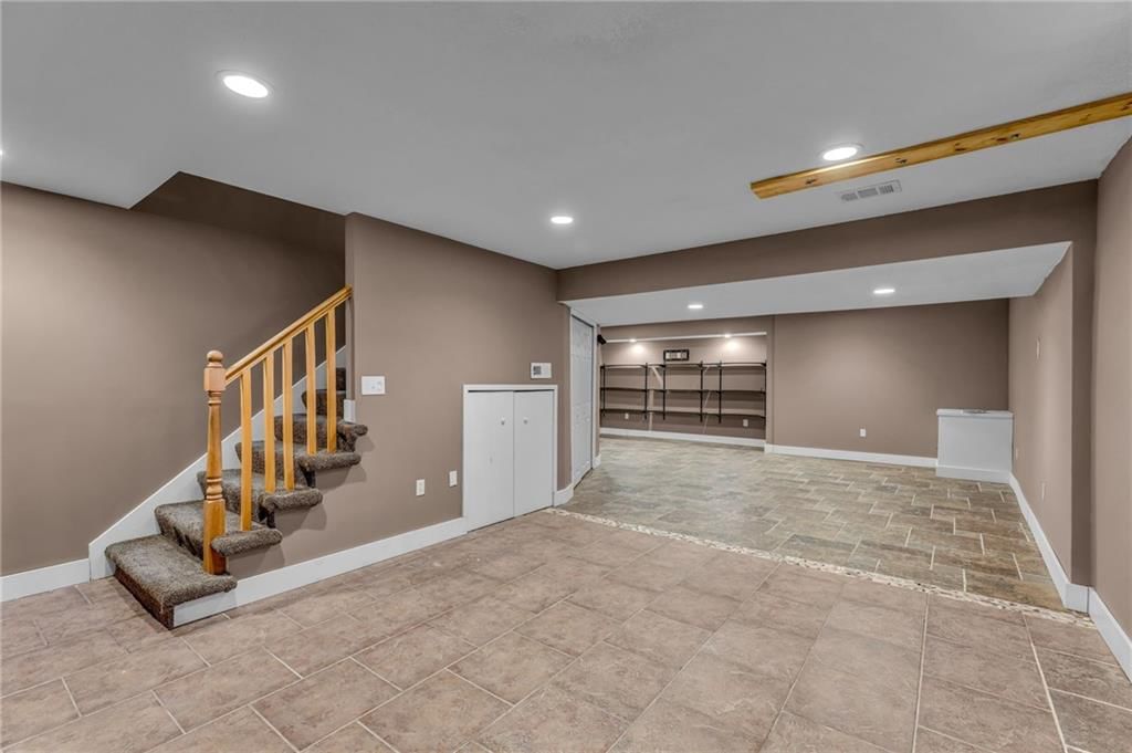 1800 Carmel Drive — photo 24