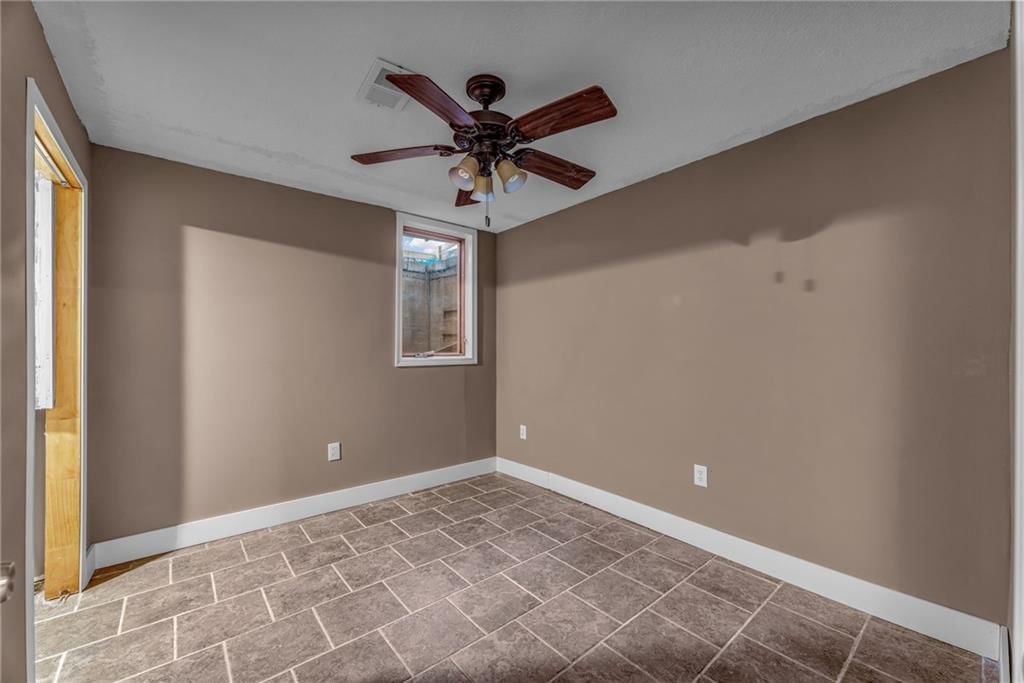 1800 Carmel Drive — photo 28