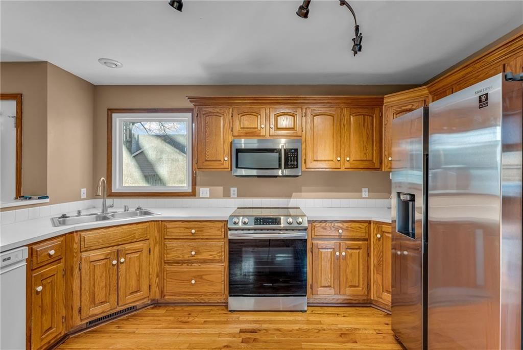 1800 Carmel Drive — photo 9