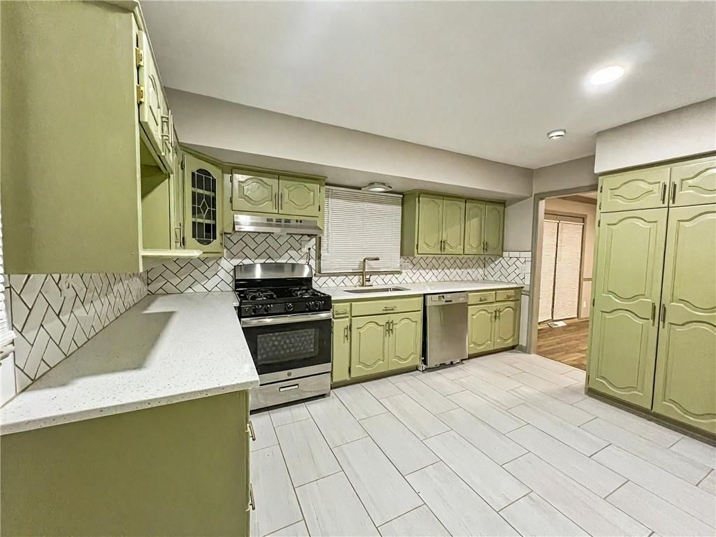 7806 Donnelly Avenue — photo 9