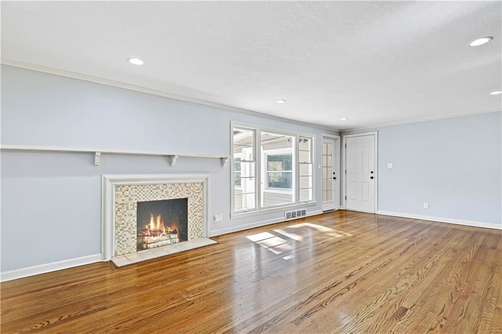 3011 W 72nd Terrace — photo 8