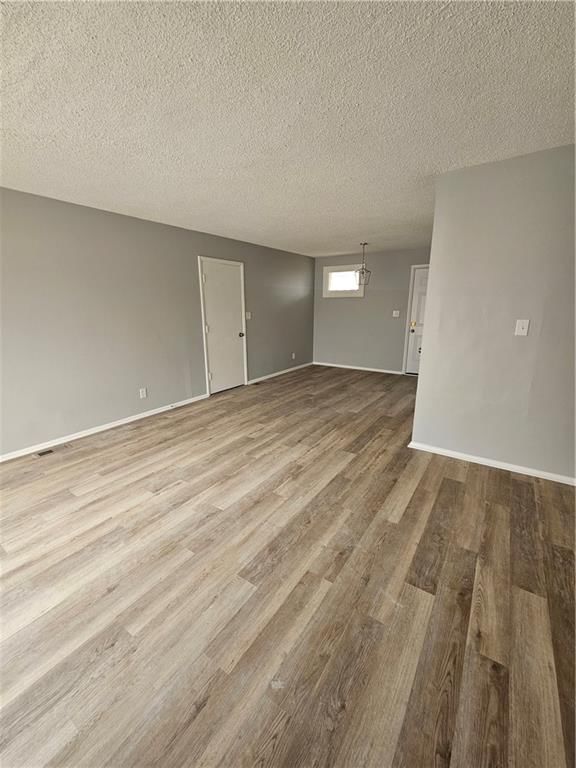 4905 E 40th Terrace — photo 12