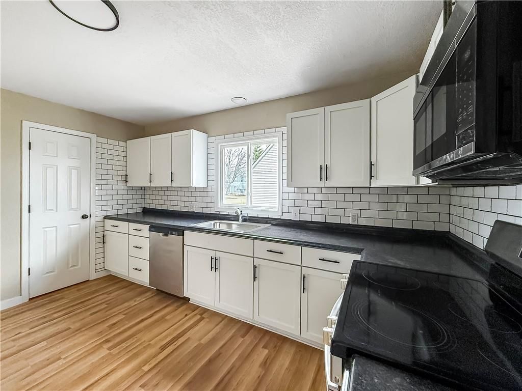 905 S Orange Street — photo 6