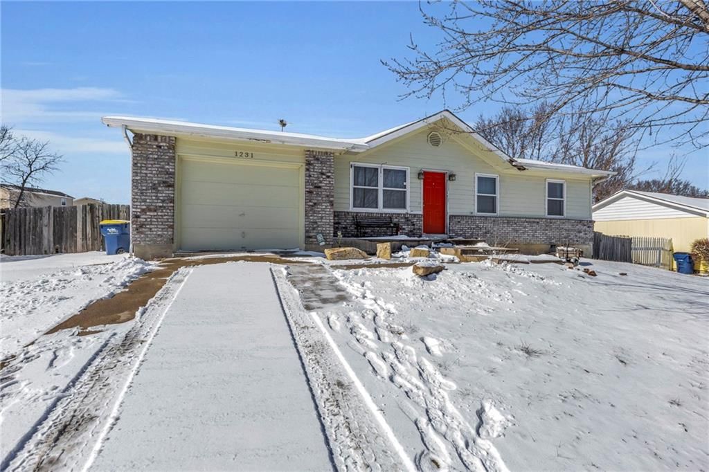 1231 Tallgrass Drive — photo 2