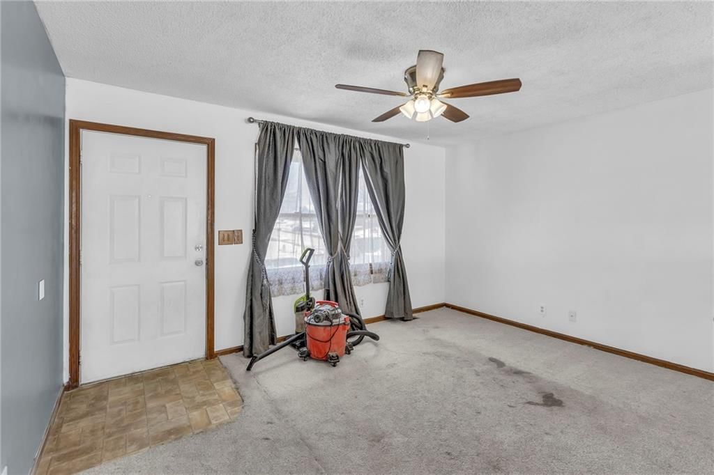 1231 Tallgrass Drive — photo 4