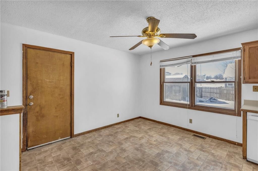 1231 Tallgrass Drive — photo 9