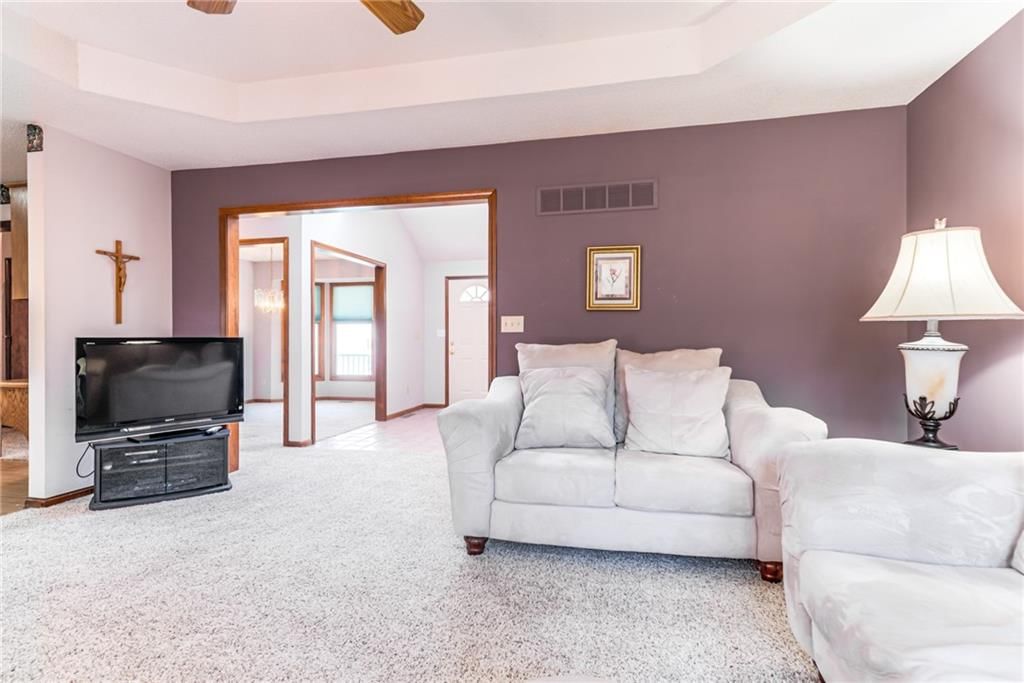5208 Willow Avenue — photo 11