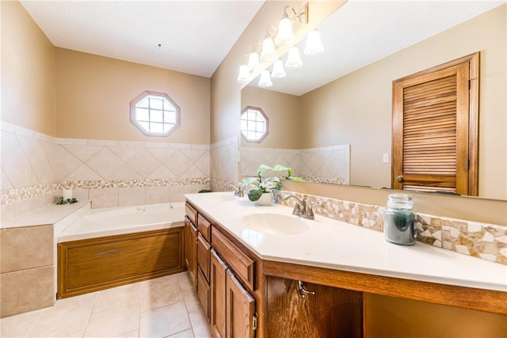 5208 Willow Avenue — photo 23