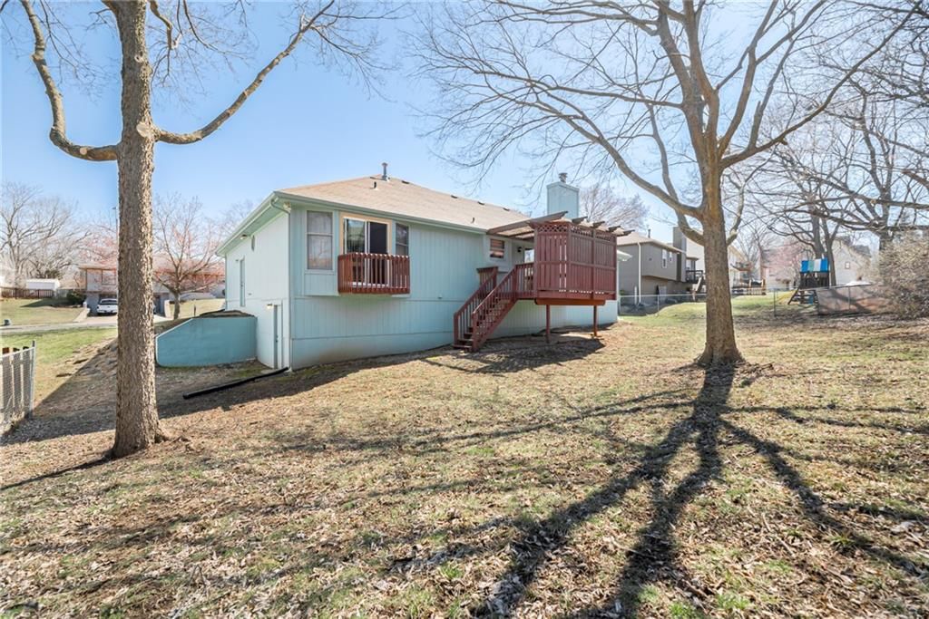 5208 Willow Avenue — photo 42