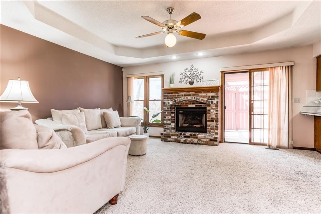 5208 Willow Avenue — photo 9