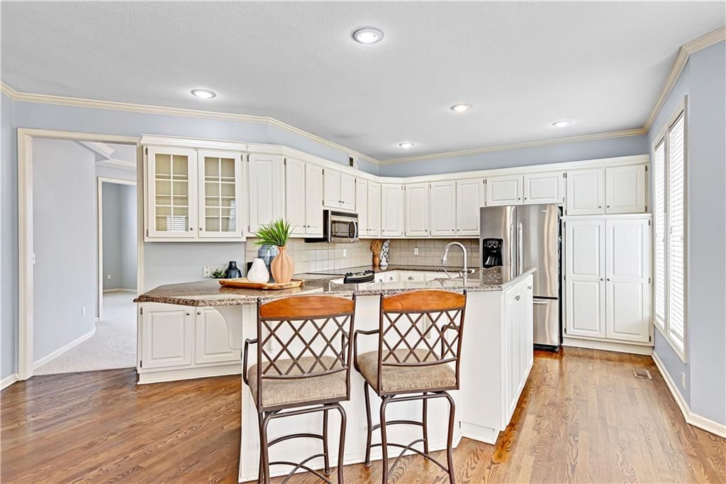 5904 Edgewater Drive — photo 12