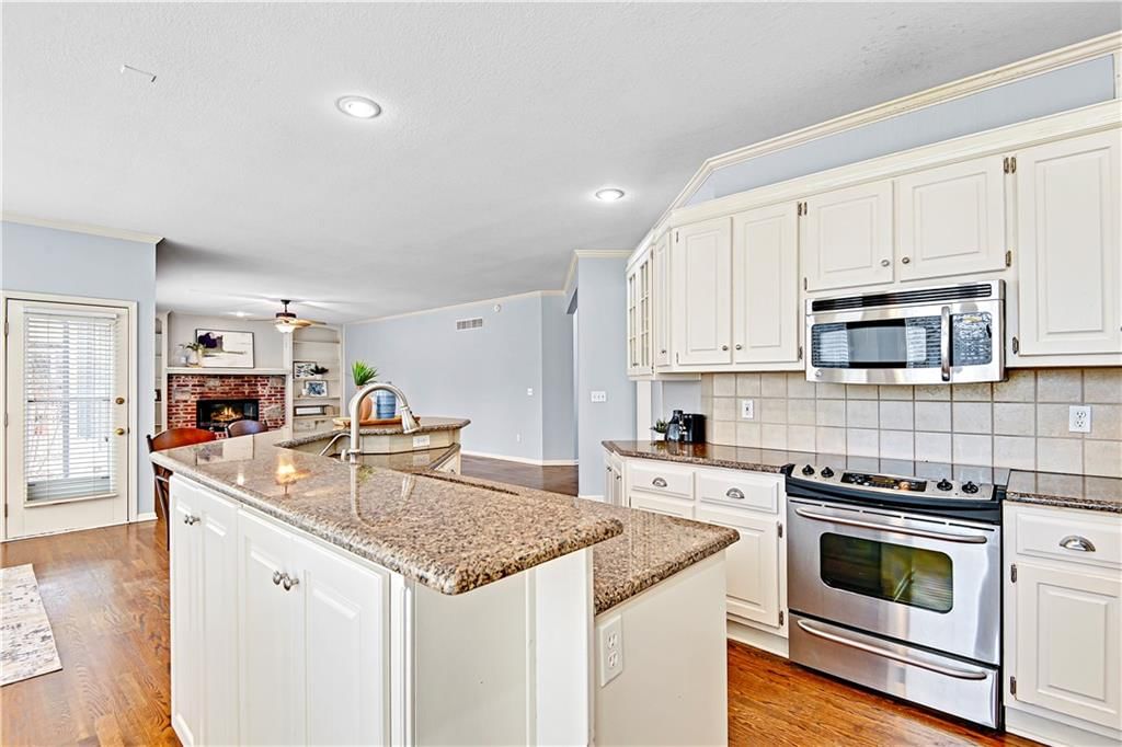 5904 Edgewater Drive — photo 13