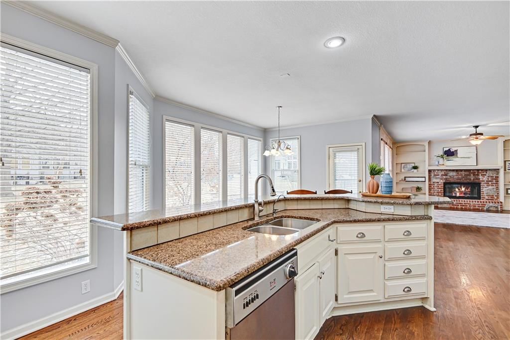 5904 Edgewater Drive — photo 14