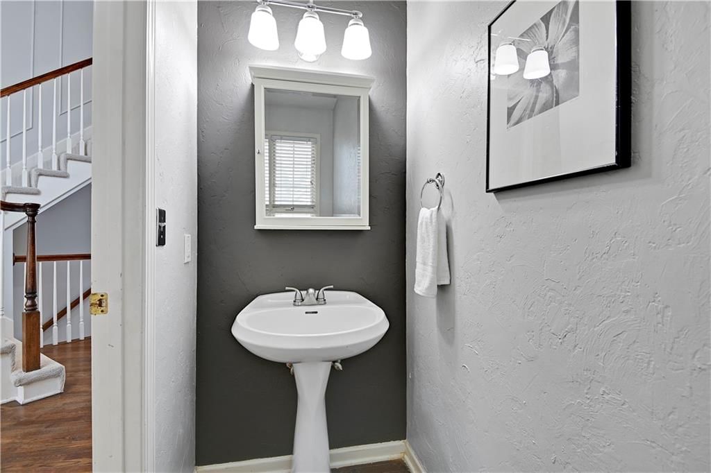 5904 Edgewater Drive — photo 17